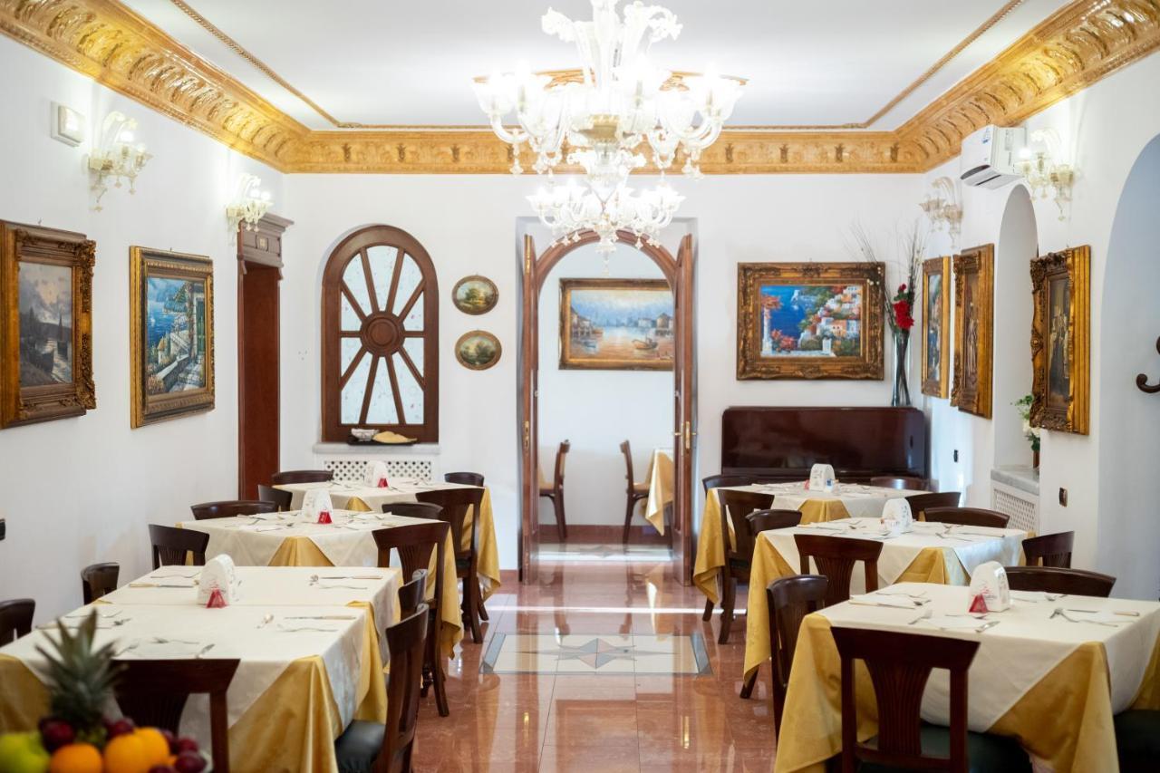 Euro Hotel Iglesias Extérieur photo